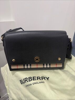 Burberry Note Bag